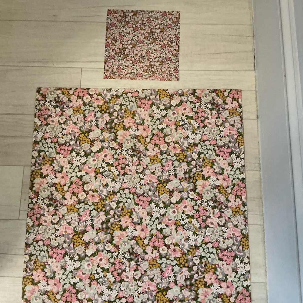 Liberty of London 150th Anniversary Tote & Puzzle - Picture 8 of 9